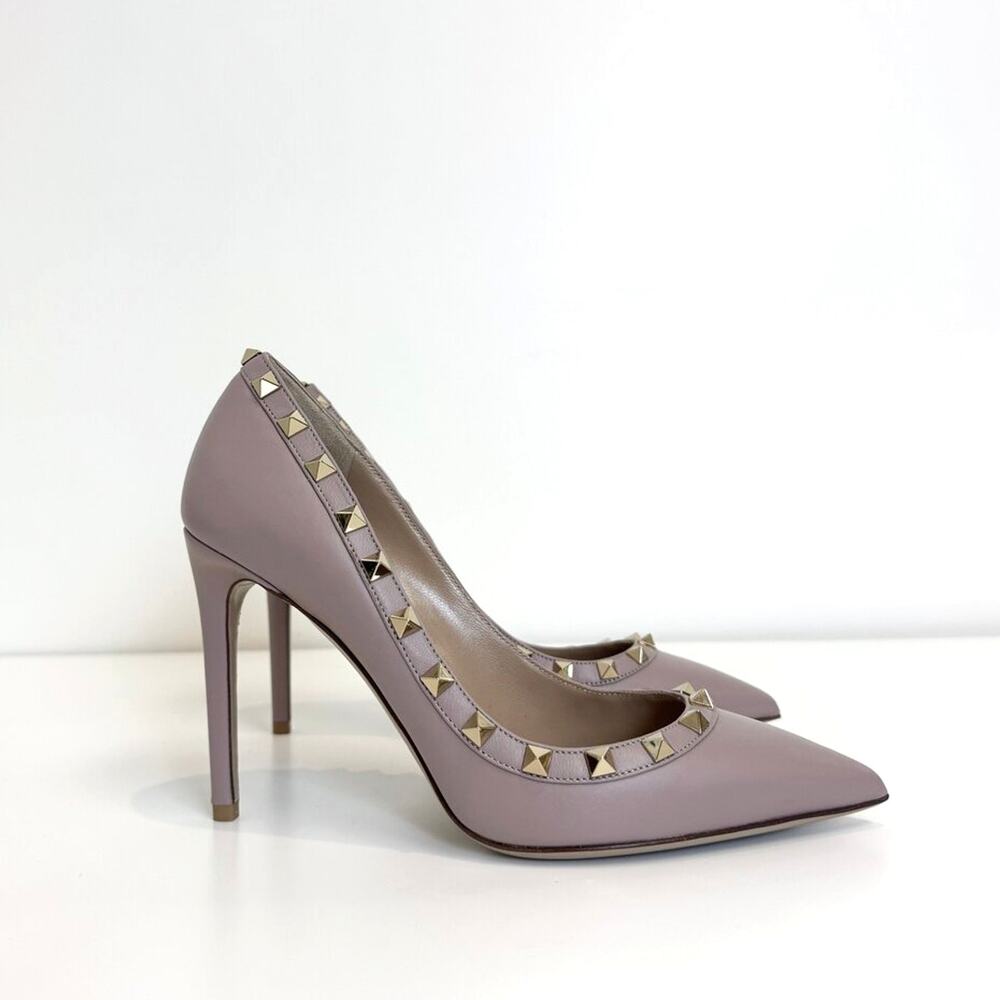 VALENTINO Nude Pointed Toe Rockstud Pumps 37 NEW Gold Studded Stiletto Heel Shoe